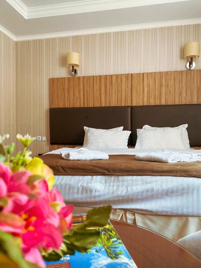 Nomad Hotel Astana Eksteriør bilde