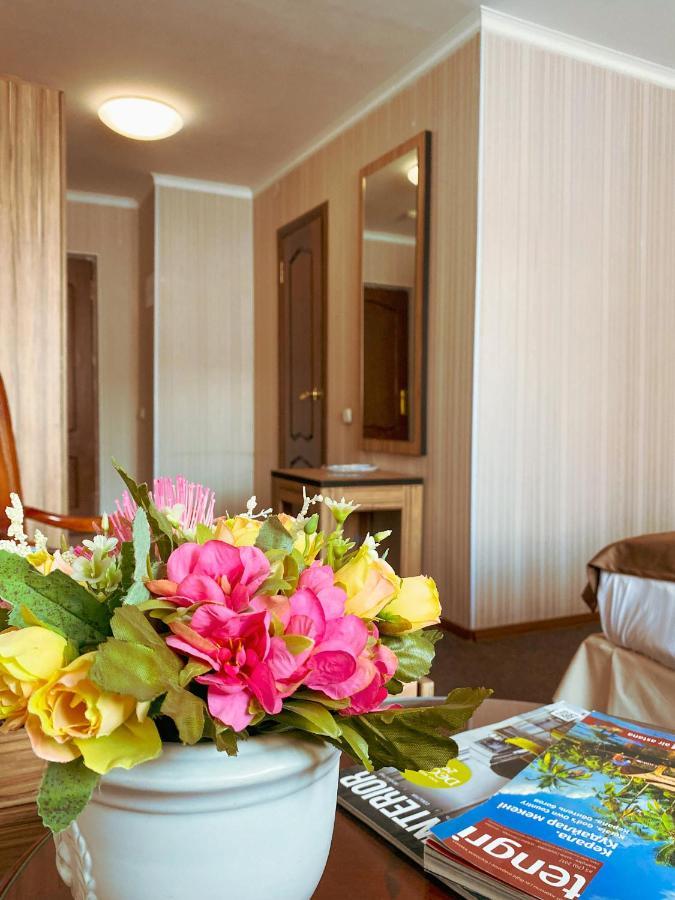 Nomad Hotel Astana Eksteriør bilde